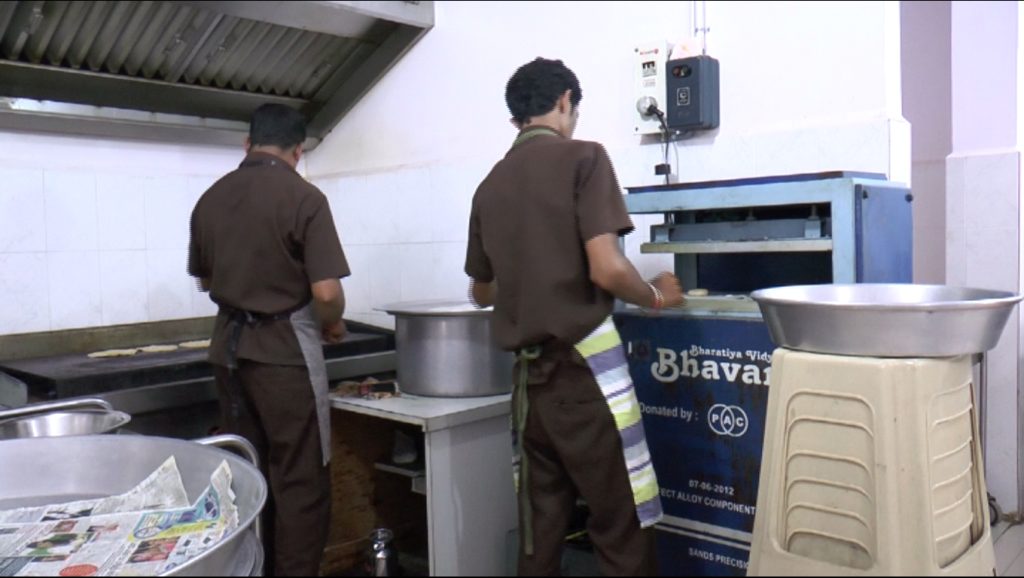 Bhavans-school-hygienic-kitchen