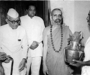 km munshi with sringeri seer